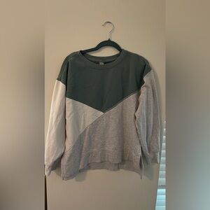 GreenTea Crewneck Sweater in Green and Gray